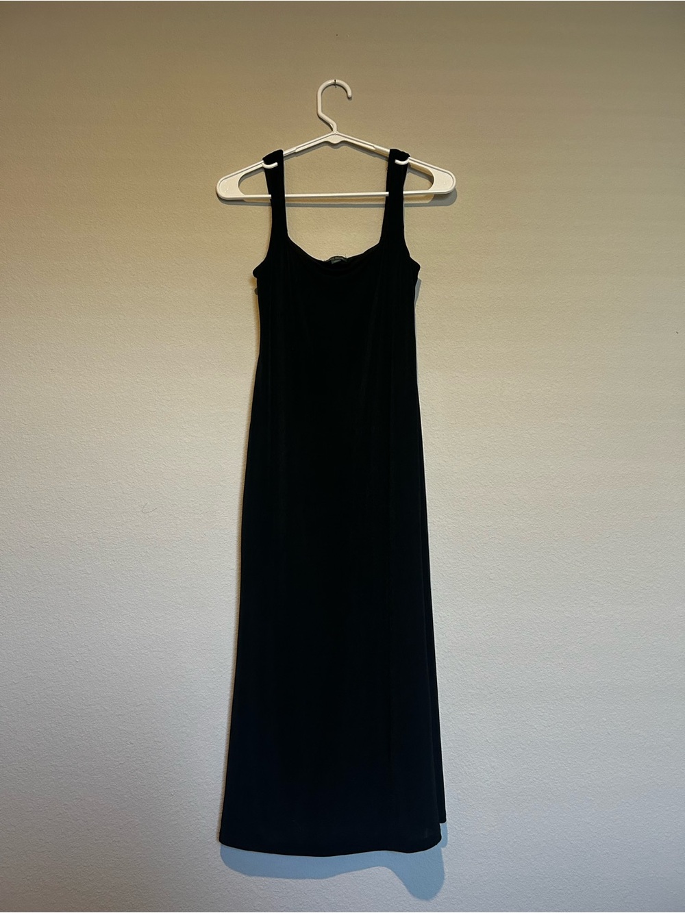 Classic Black Sleeveless Maxi Dress